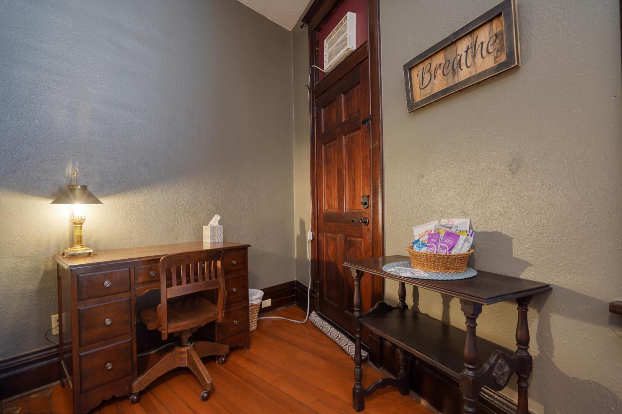 Flatiron Suite 102 - Historic Sandstone Hotel Hot Springs Esterno foto