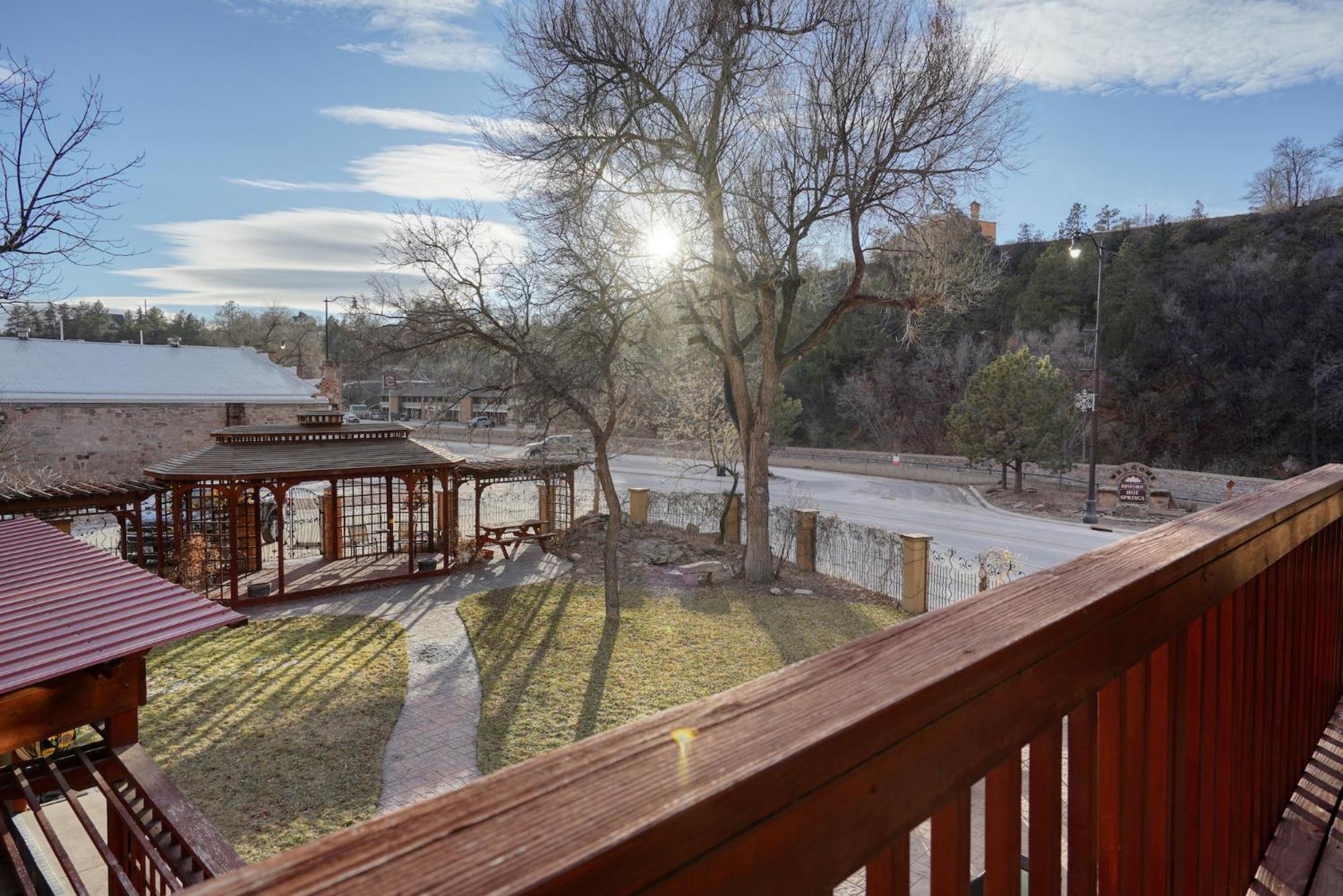 Flatiron Suite 102 - Historic Sandstone Hotel Hot Springs Esterno foto